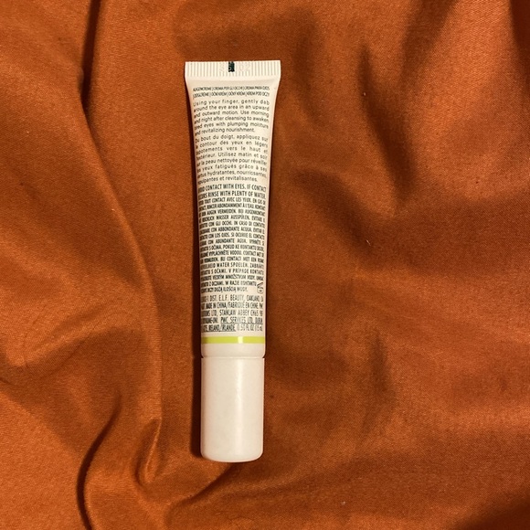 Well People Revitalizing Dew Snow Mushroom Eye Gel-Cream - Picture 2 of 2